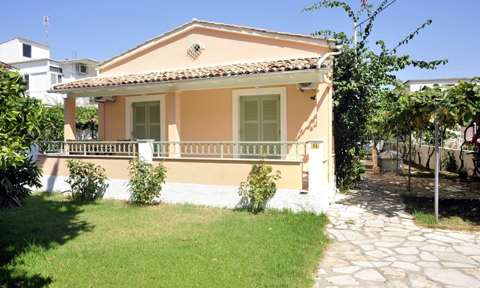 Kassiopi Apartment | Kipos Apartments (Front View)