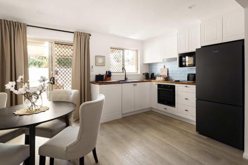 Tweed Heads House | Kirra Beach Escape - Pool Tennis Pets Near Airport