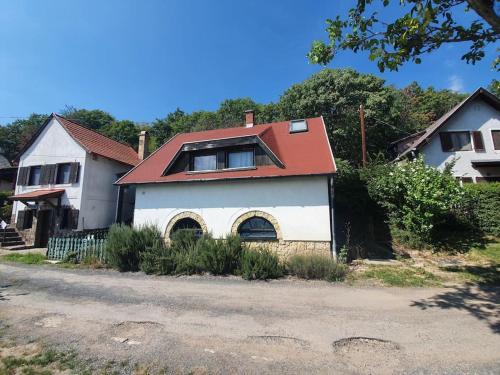 Csopak Apartment | Kisház a hegyen