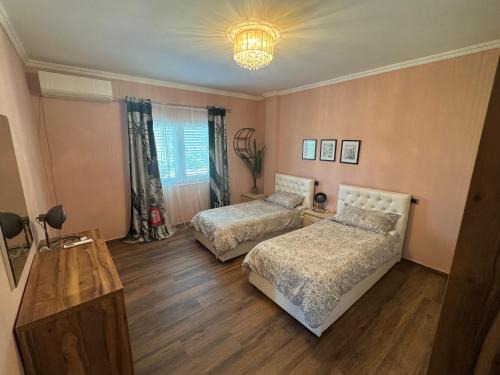 Elbasan Apartment | Kisses from Tirana