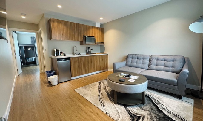 Kitimat Hotel | Kitimat River Motel & Suites