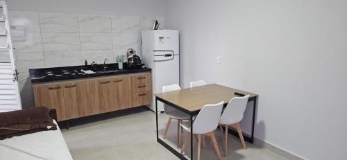 Indaiatuba Apartment | kitnet 4 Paulista Douglas · Loft 4 Espaço Inteiro em Frente ao PQ Ecológico