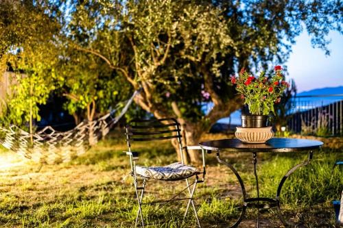 Kitries House | Kitries Summer Getaway - Eden Seaside Suite