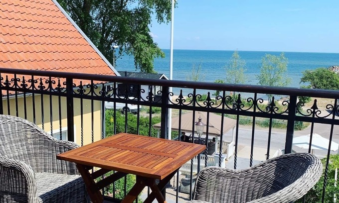 Kivik House | Kivikstrand Badhotell