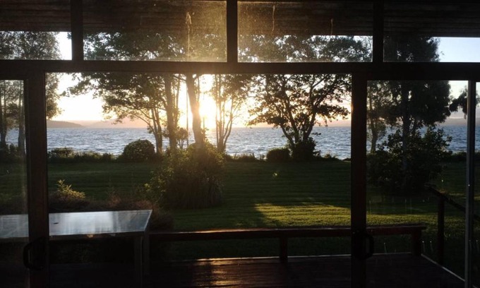Mourea House | Kiwi on the Lake 3 bedroom,Chalet Villa