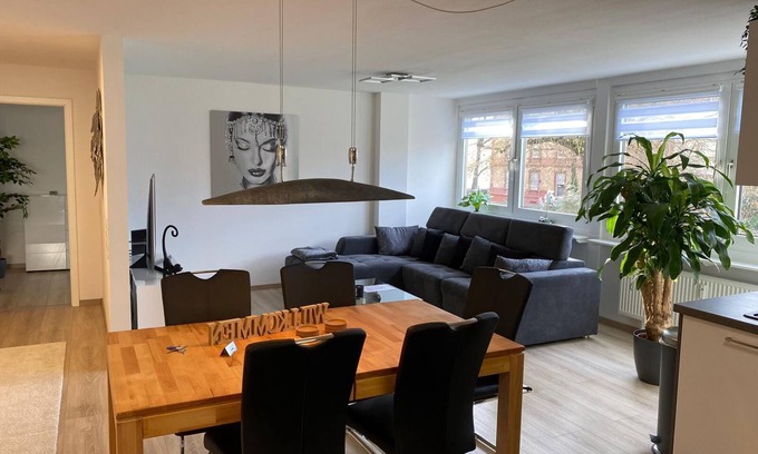 Kaiserslautern Apartment | KL26: Modern 2 Bedroom Downtown Apartment