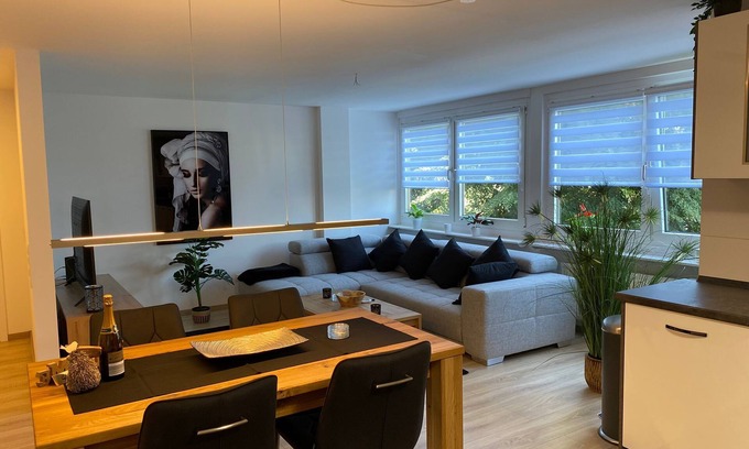 Kaiserslautern Apartment | KL36: Modern 2 Bedroom Downtown Apartment
