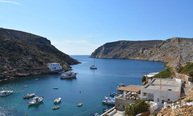 Herronisos Apartment | Klados Studios