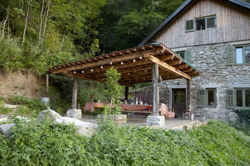Logarsce Bed & Breakfast | Klavze 28