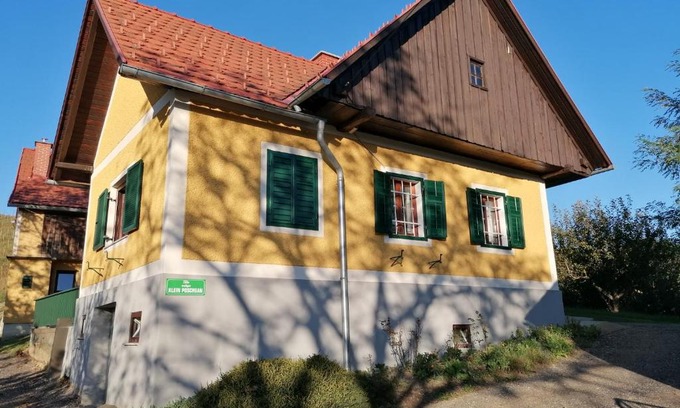 Glanz an der Weinstrasse Apartment | Klein Poschgan