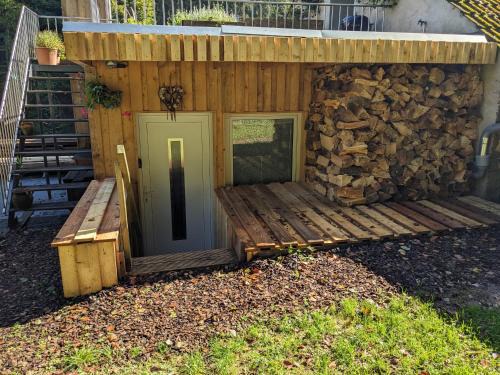 Baustert Apartment | Kleine Wohnung am waldrand