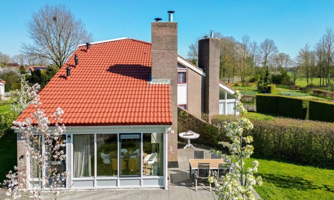 Zwiggelte House | Kluud | Beautiful home with Sauna and Fireplace
