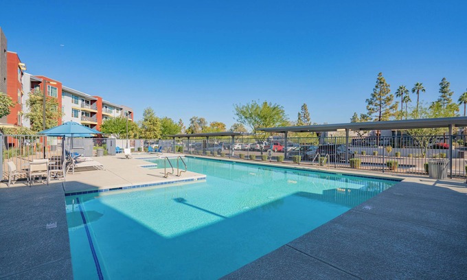 Tempe Apartment | KLVG - V on Broadway