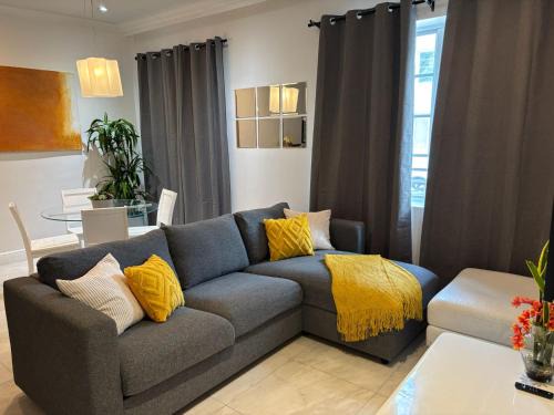 South Pointe Apartment | Knickerbocker 102