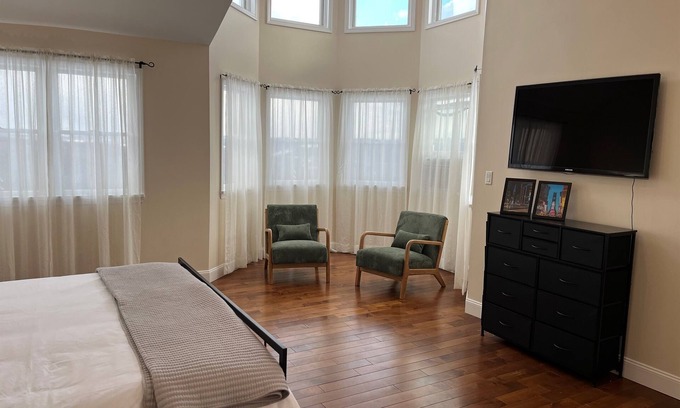 Laurens House | Knight's landing- Large home, long distance views, under 10 miles to ASV