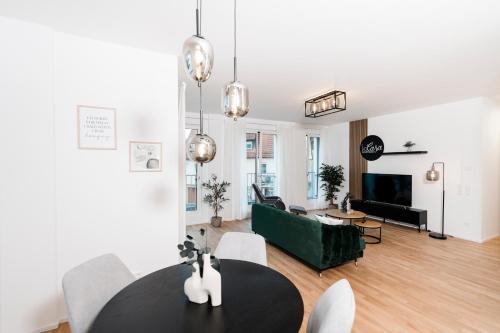 Boeblingen Apartment | koCASA-Apartments 01, City-Center Böblingen, Stellplatz, Balkon, Waipu-Tv