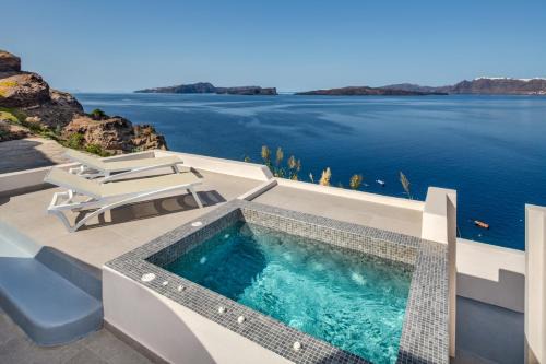 Akrotiri Hotel | Kokkinos Villas