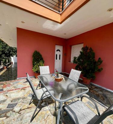 Karyes House | Kolovos House