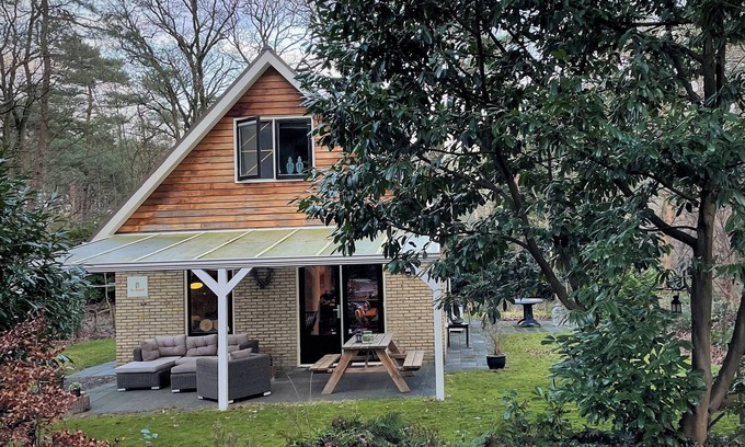 Norg Cottage | Kom tot rust en ontspanning in het bos van Norg (Drenthe) Met alle faciliteiten