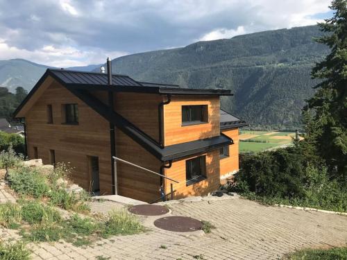 Raron Apartment | Komfortable Wohnung
