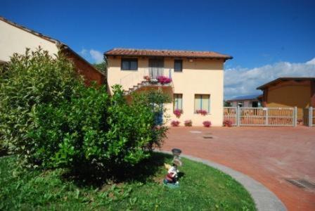 San Zeno House | Komote