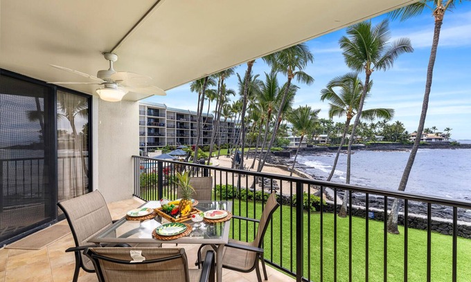 Kailua-Kona Condo | Kona By the Sea #124 - Oceanfront Retreat with Central AC and Sunset Views
