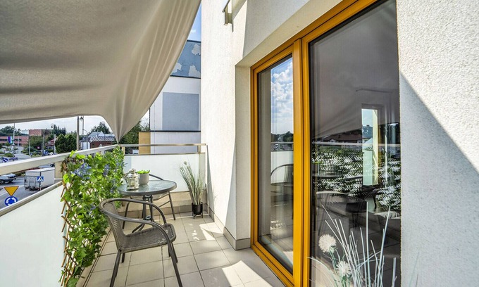 Konstancin-Jeziorna Apartment | Konstancin-Jeziorna Modern Apartment