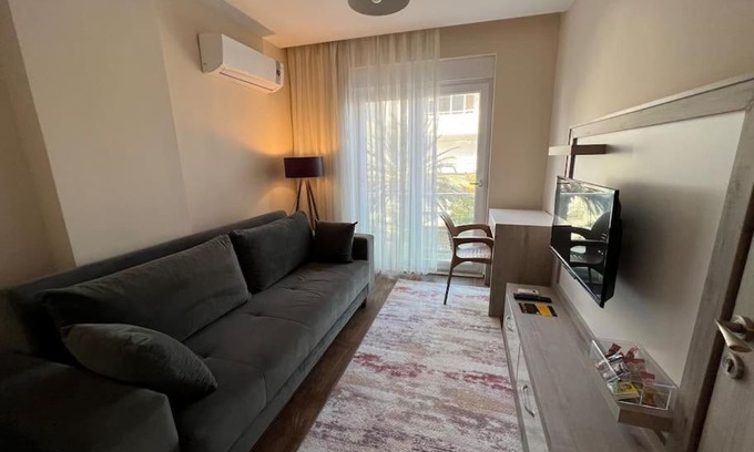 Kultur Mahallesi Apartment | Konyaaltı sahiline araç ile 5 dk merkezi konum '14'