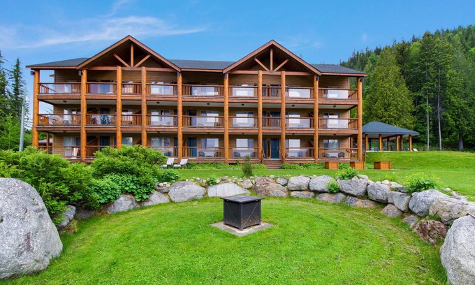 Balfour Hotel | Kootenay Lakeview Resort, BW Signature Collection