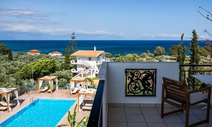 Pylos-Nestoras Apartment | Koroni Xenios Zeus-Seaview Summer Nest
