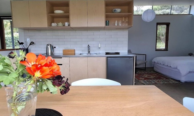 Whangateau Apartment | Kotare Studio Touch of Tuscany in Matakana