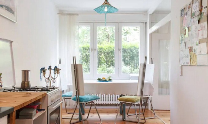 Friedrichshain-Kreuzberg Apartment | Kotti D' Azur, apartment with terrace, garden & 2 cats in the center of Berlin