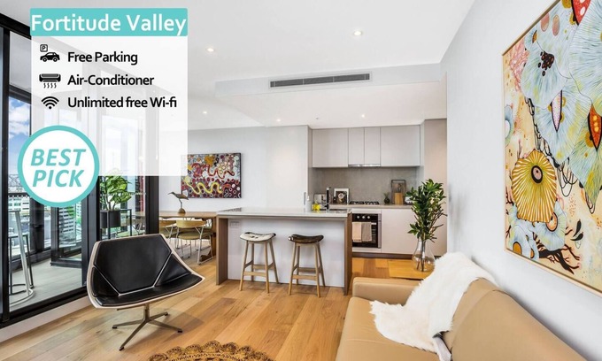 Fortitude Valley Apartment | KOZYGURU | Fortitude Valley | Designer Grade 2 BED APT | Free Parking | Peppers