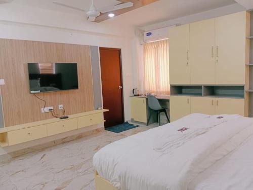 Ram Nagar Cabin | KR Grand Residency-AALA