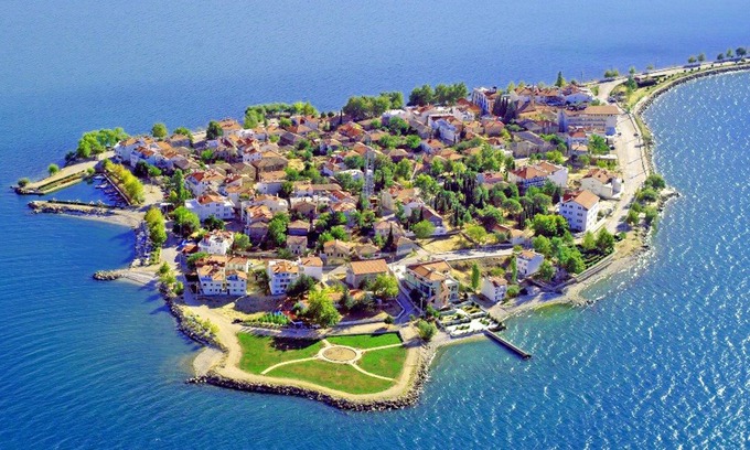 Egirdir Hotel | Kroisos Lake Resport by Vima