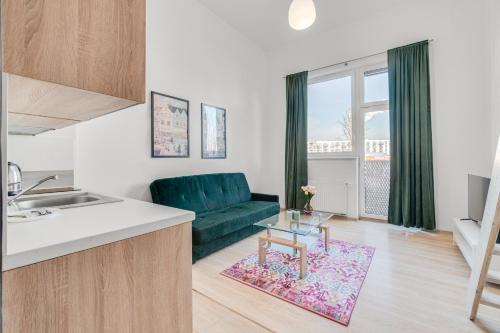 Srodmiescie Apartment | Ks Witolda 80 by Homeprime