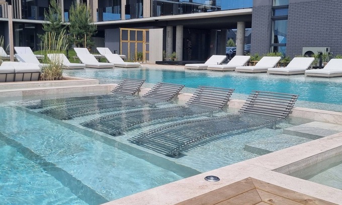Palanga Apartment | Kunigiskes Apt- Sleeps 4 - Pool & Hot Tub
