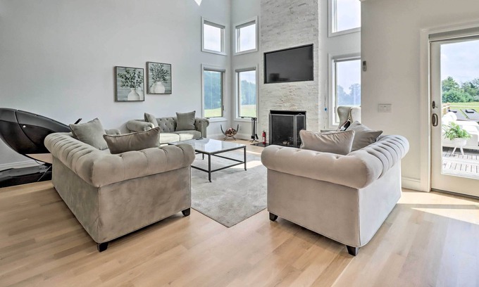 Kresgeville Villa | Kunkletown Home w/ Private Pool & Game Room!