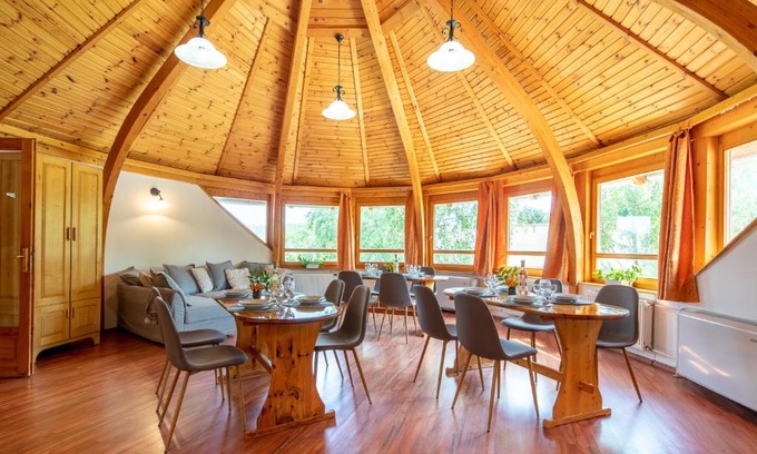Bekasmegyer Apartment | KupolaVilla-Apartment-Event house by the Danube river-Buda