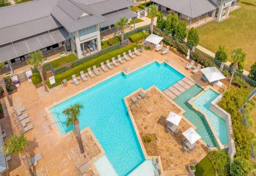 Buda Apartment | Kyle Plum Creek Resort-Style Residences by Barsala