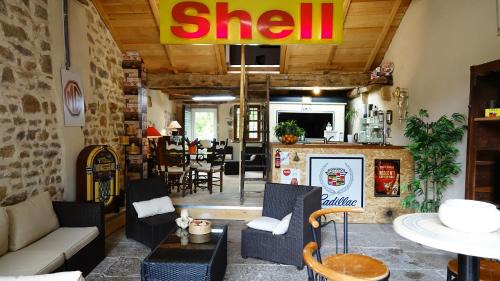 Saint-Germain-les-Arlay House | L'écurie