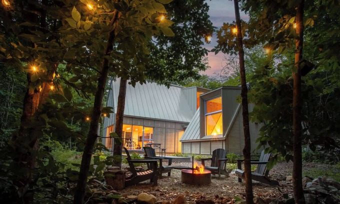 Chertsey Ski Chalet | L'Abri des regards - Spa Sauna & Nearby Lake