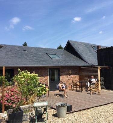Fleury-la-Foret House | L’abri du monde