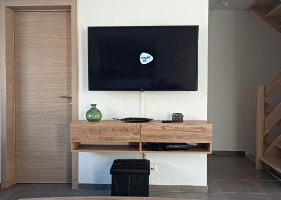 Eprave House | L 'Abry