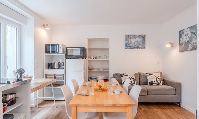 Tortiere House | L'Acacia - Maison pour un séjour serein à Nantes