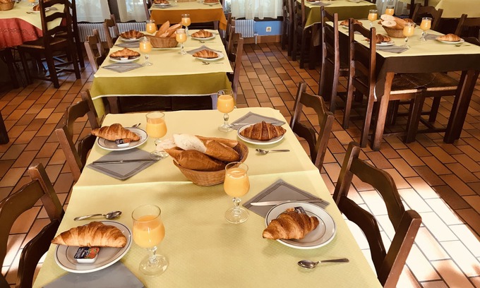 Pont-de-Salars Hotel | L'Agapanthe