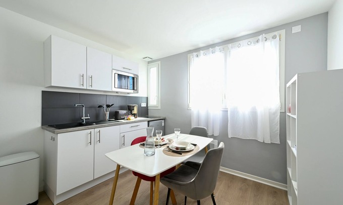 Cholet Apartment | L'Ange Bleu - Appt à 25 min du Puy du Fou