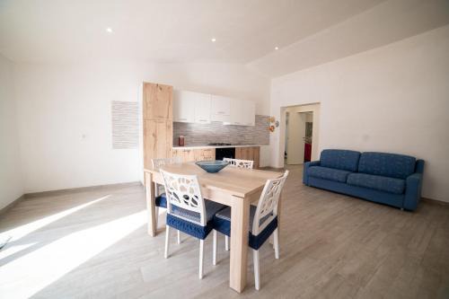 Vico del Gargano Apartment | L' antico portone