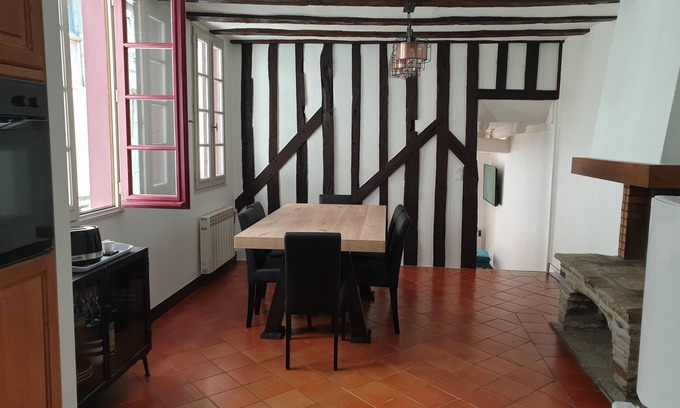 Vitre Apartment | L'Appart - 70 m2 - historic center of Vitré