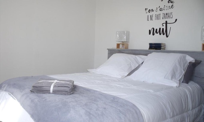 Chevanceaux Apartment | L'APPART-ROUTE DES THERMES